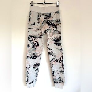 Sweaty Betty Glacier Mountain Jacquard Base Layer Leggings White Size M